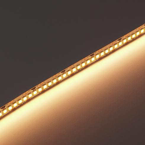 Led szalag SMD2835 18W/m 240 led/m beltéri meleg fehér