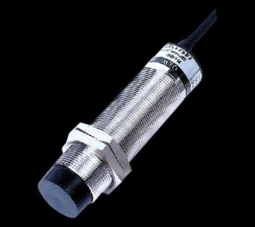 KÖZELÍTÉS ÉRZÉKELŐ EL-LM22-3010 DC PNP NC