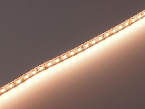 Led szalag SMD2835 19W/m 120 led/m beltéri meleg fehér (107lm/W CRI=90)