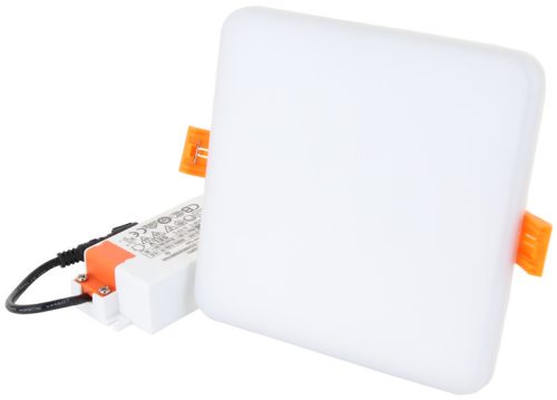 Védett, beépíthető LED mélysugárzó, négyzetes 230 VAC, 6 W, 4000 K, 450 lm, IP66, EEI=G
