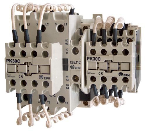 Kontaktor kondenzátortelepek kapcsolásához  12,5kVAr, 400V AC, 3×NO+1×NC